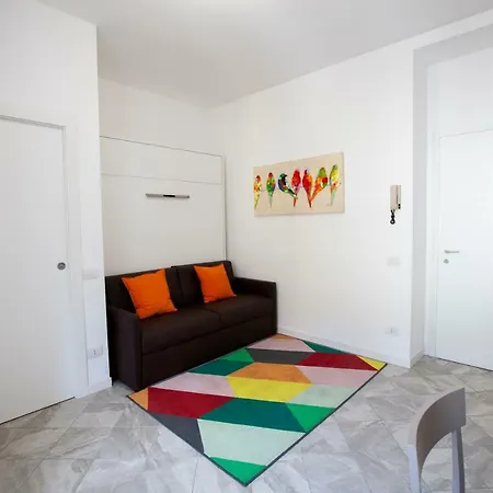 Benzi Lägenhet Como